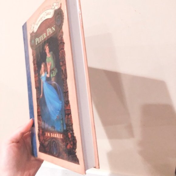 LIKE NEW Book Peter Pan (Hardcover) - Picture 3 of 3